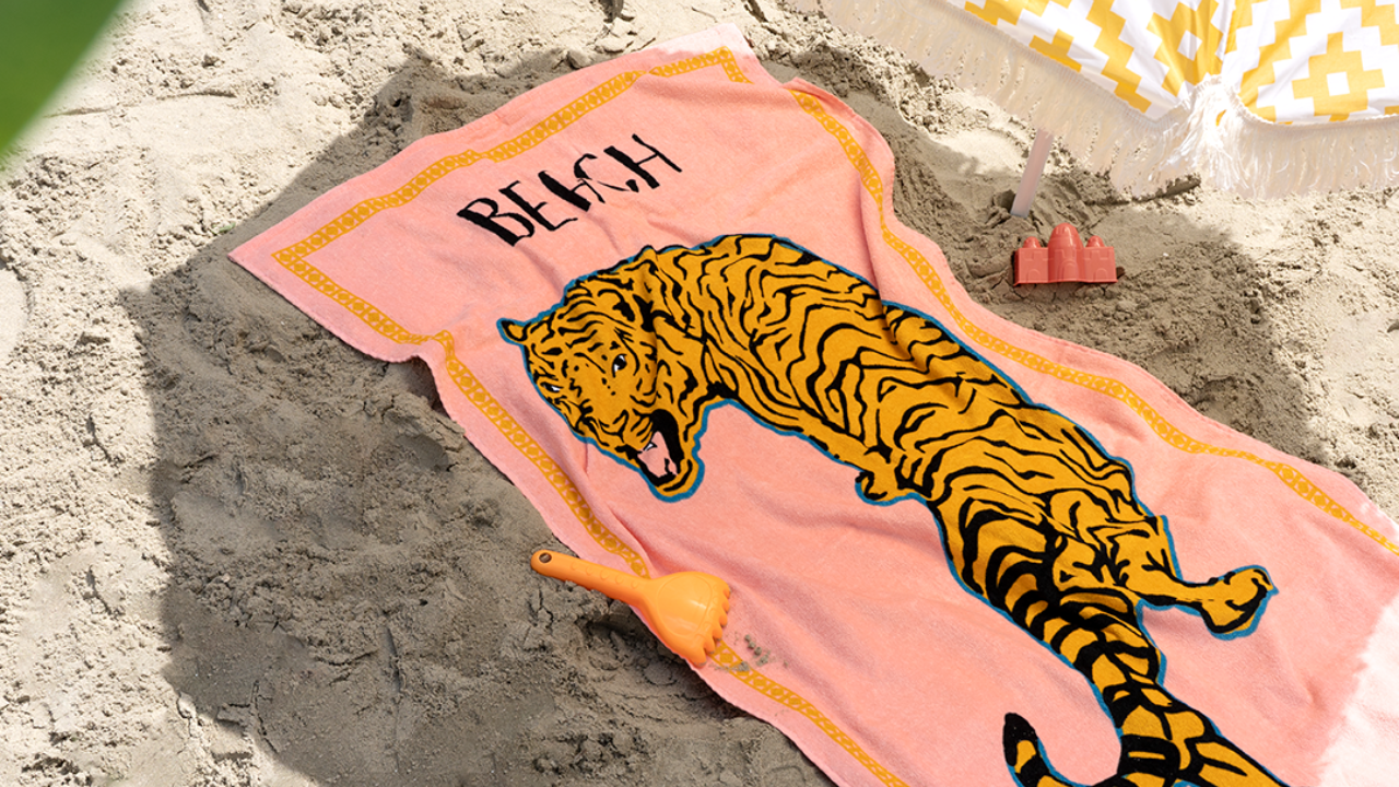 toallas de playa de diferentes colores